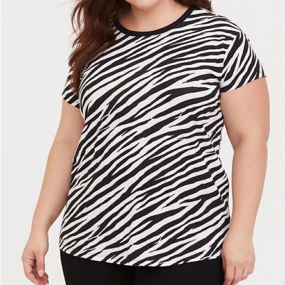 Torrid zebra print boyfriend tee size medium - Picture 1 of 3